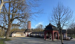 Foto Trinkkuranlage von vorne