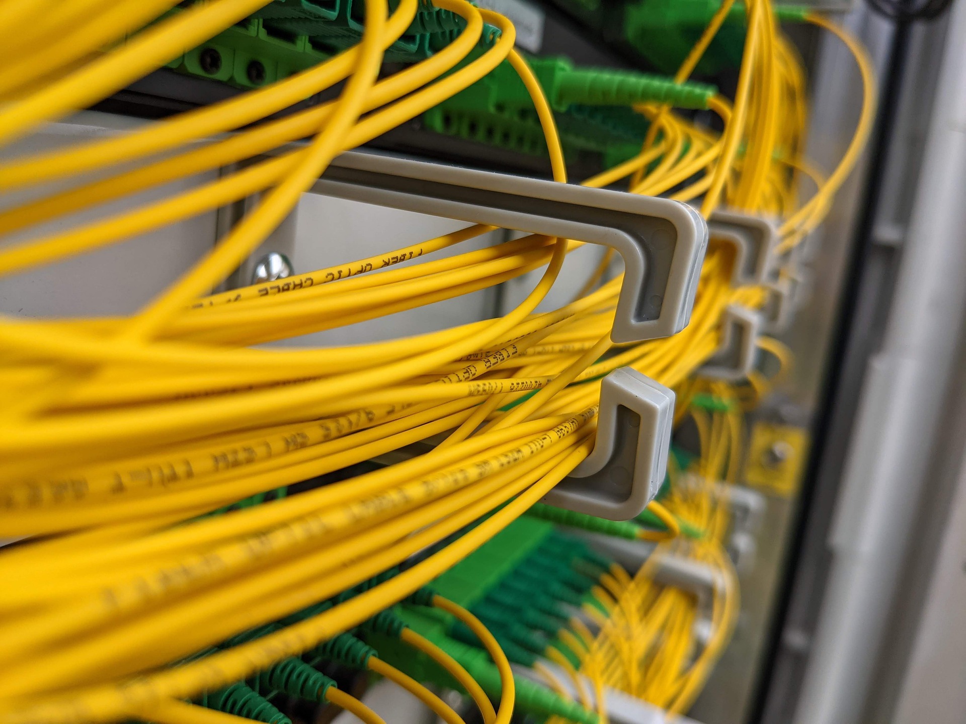 Foto von gelben Kabeln