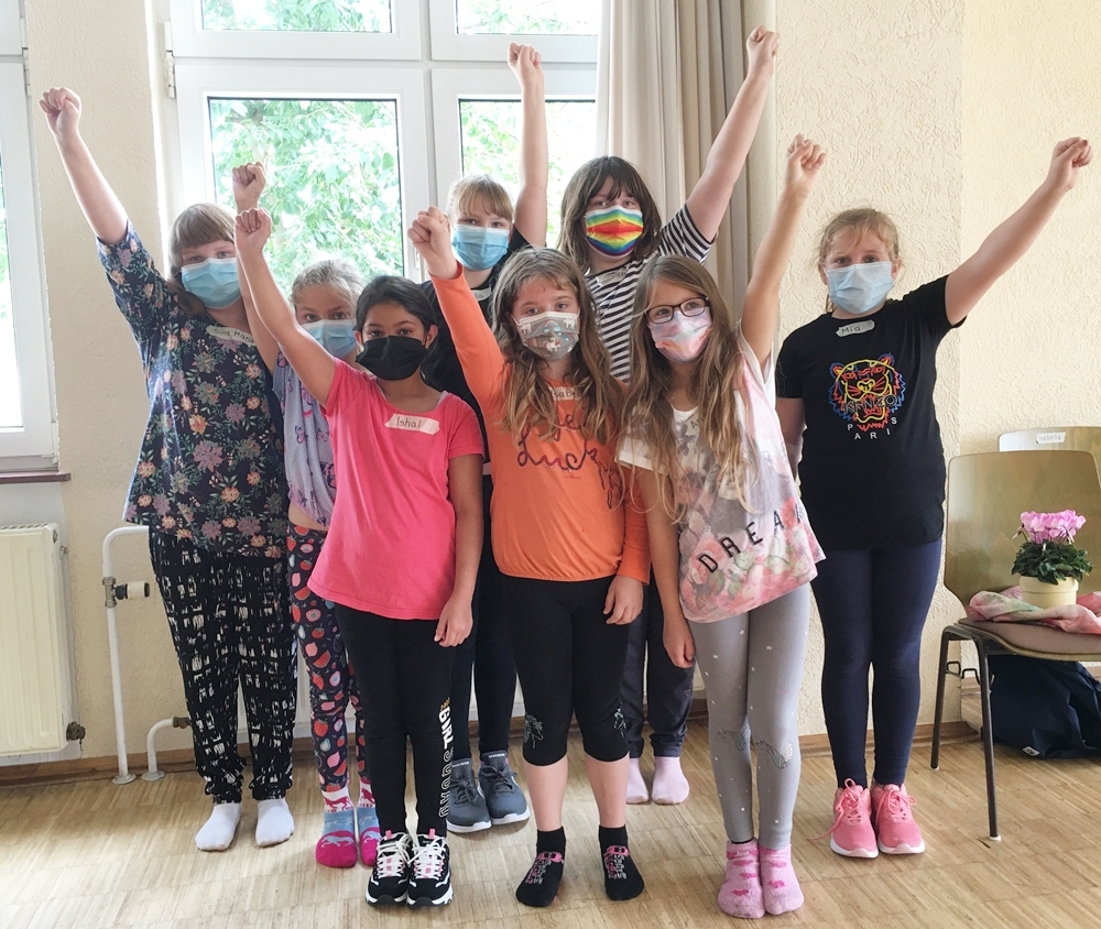 Foto von den Mädchen im WenDo-Kurs