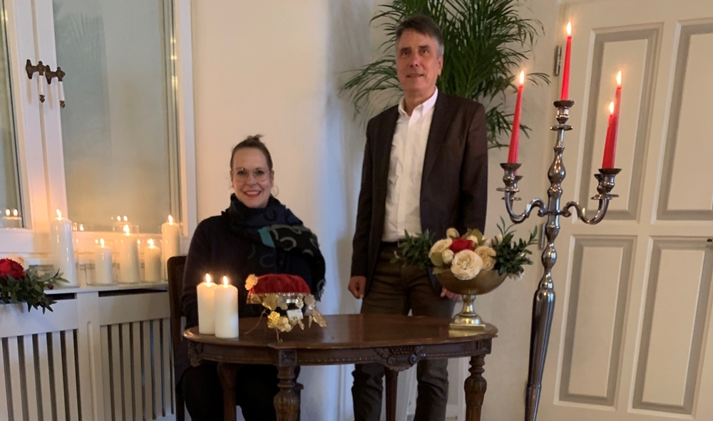 Foto vom Schlosszimmer im Kerzenschein