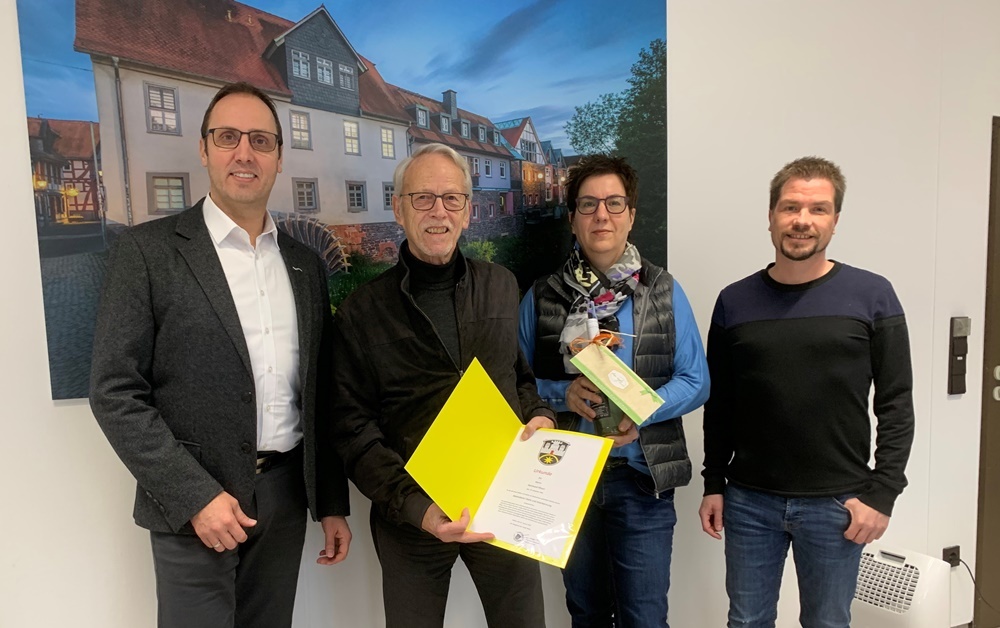 Foto des Jubilars und der Gratulanten