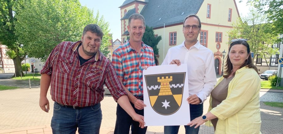 Wappen Stornfels wird stolz vorgezeigt