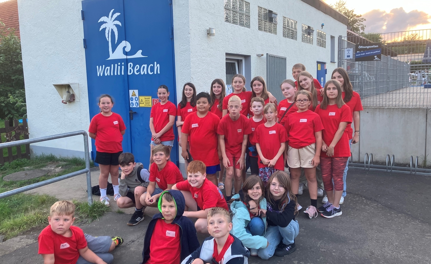 Foto der Kinder der Schwimmbadübernachtung