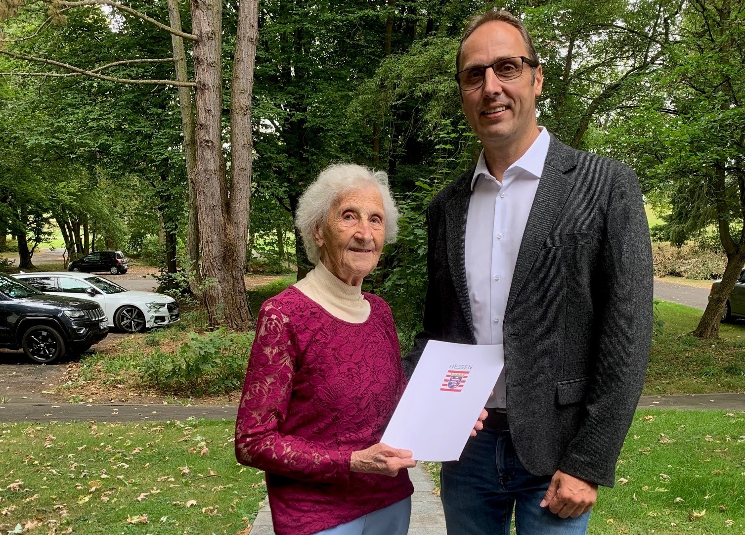 Tilly Ziel und Bürgermeister Thorsten Eberhard