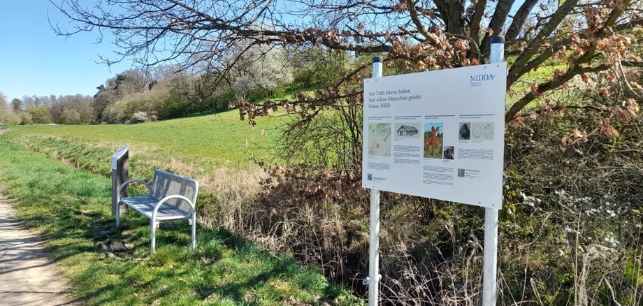 Foto der neu aufgestellten Tafel