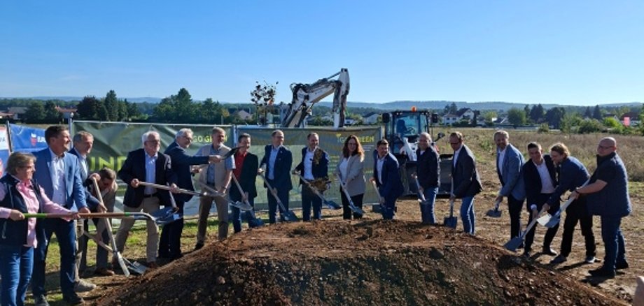 Foto Symbolischer Spatenstich iGO GREEN