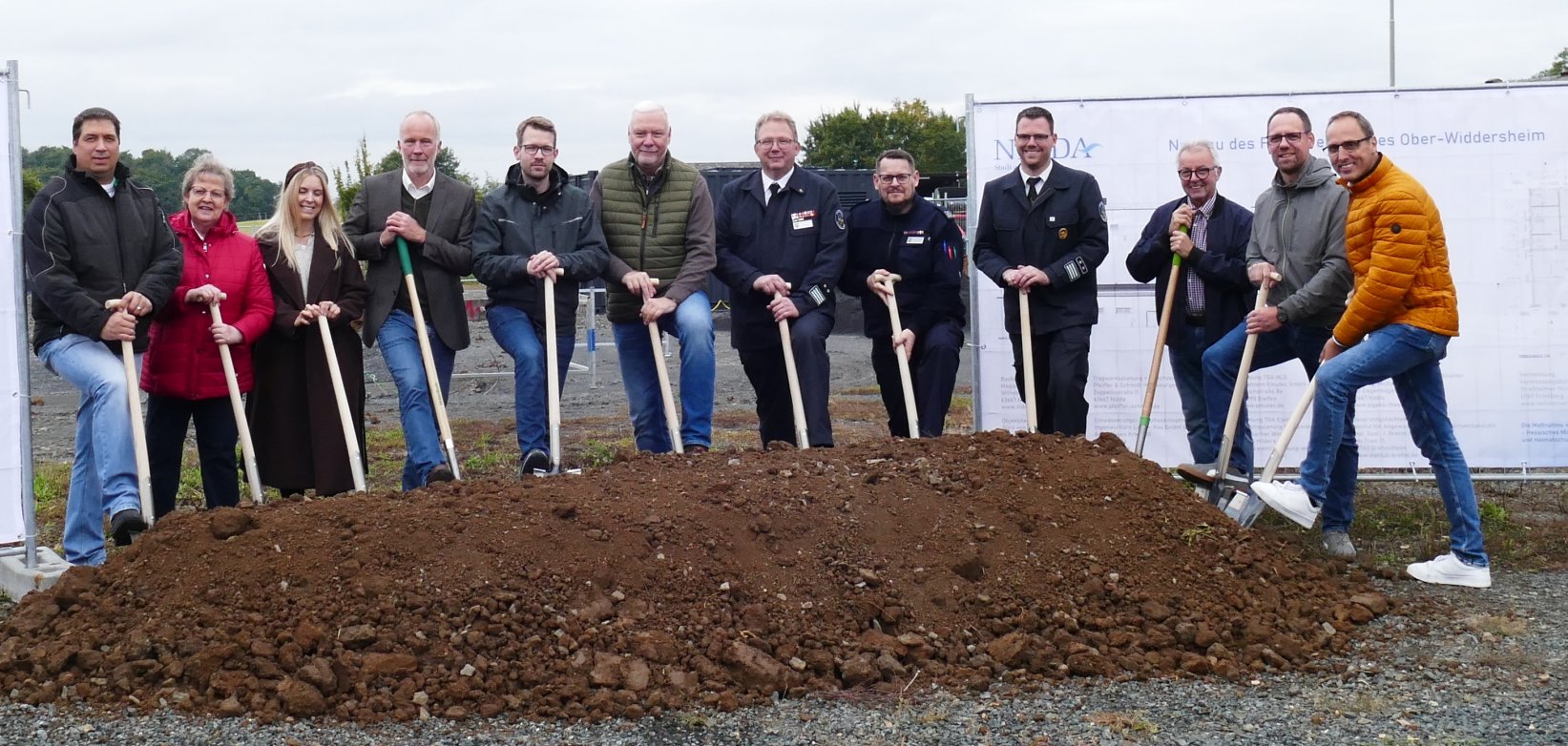 Foto Symbolischer Spatenstich