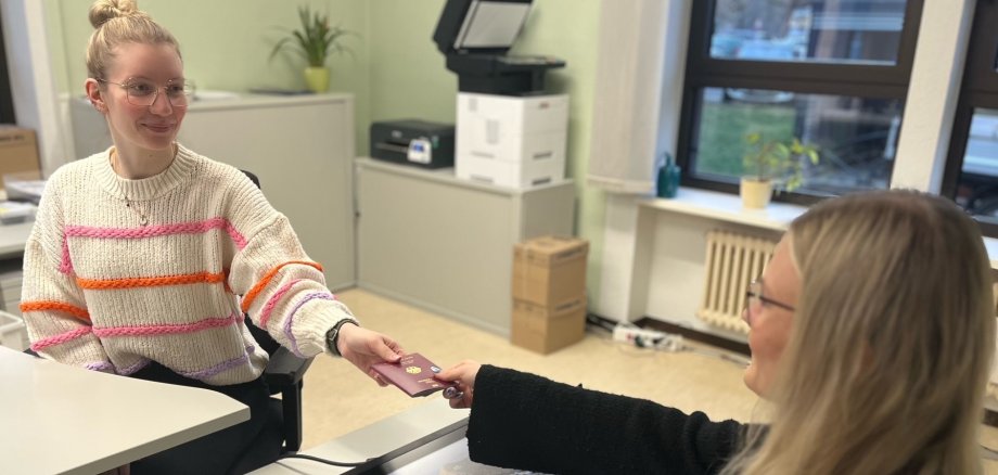 Foto Mitarbeiterin im Bürgerservice