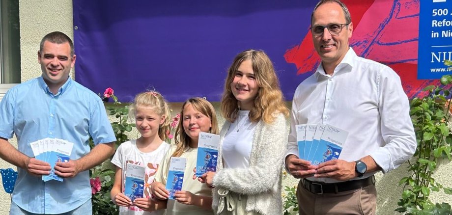 Foto M. Röhling, Kindergruppe und BGM Eberhard
