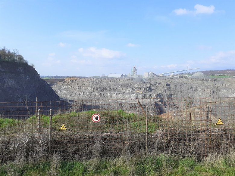 Foto: Basalt im Steinbruch Unter-Widdersheim