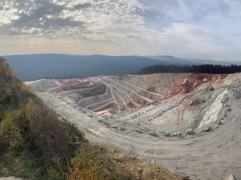 Foto: Quarzitsteinbruch Köppern